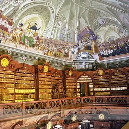 Szechenyi アパート *