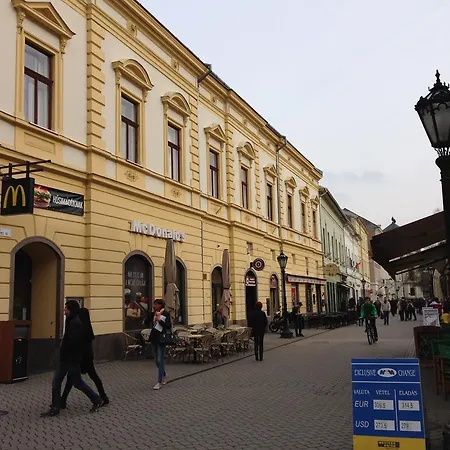 Szechenyi Apartment *